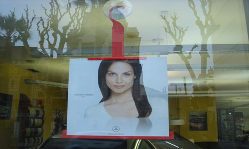 cintre-a-vitrine Mercedes